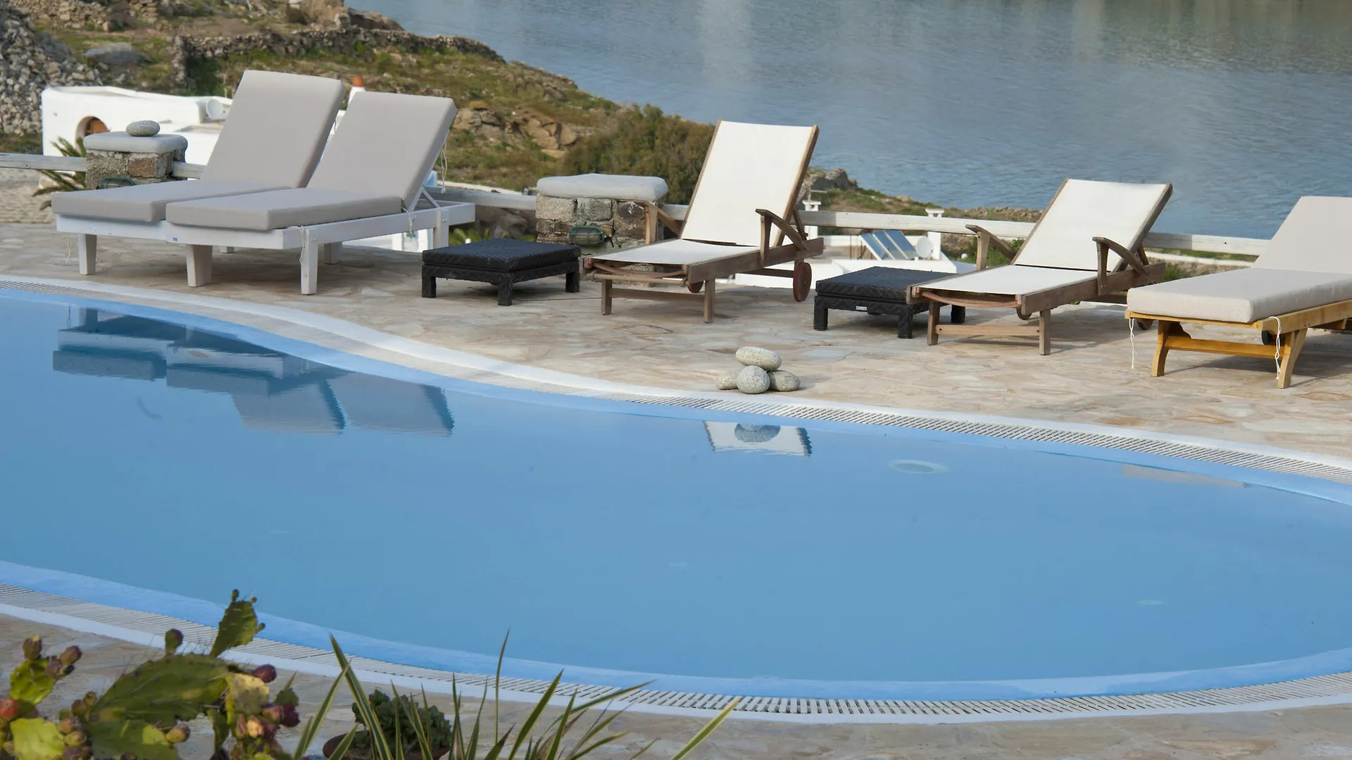 Navy Blue Suites Ornos  Ornos (Mykonos)